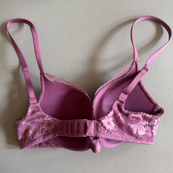 Victoria’s Secret Push-Up Bra | Size 32 C - Picture 2 of 4